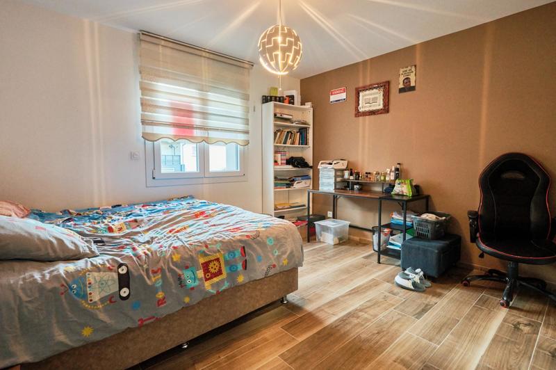 Maison - 180 m² - 7 pièces