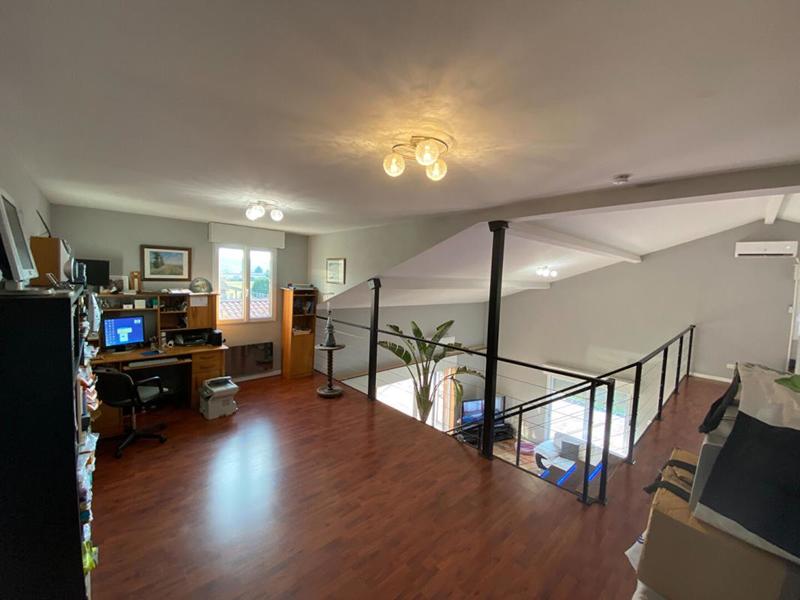 Propriété - 266 m² - 11 pièces