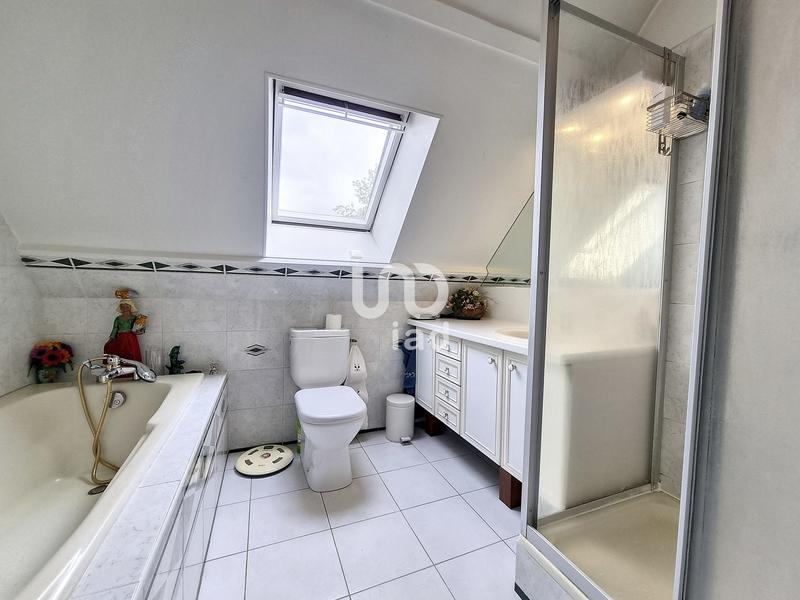 Maison - 180 m² - 7 pièces