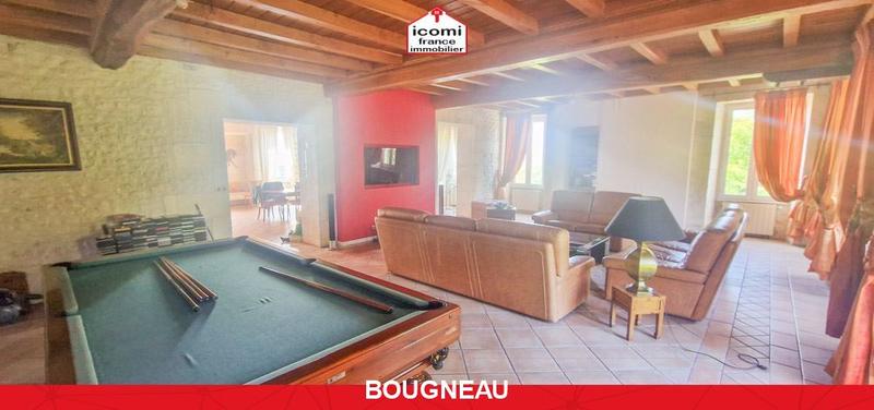 Propriété - 1 000 m² - 10 pièces