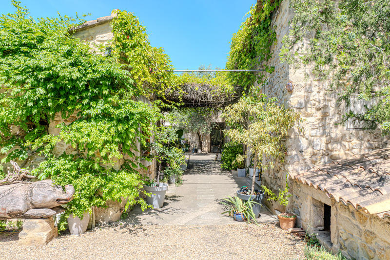 Maison - 300 m² - 10 pièces