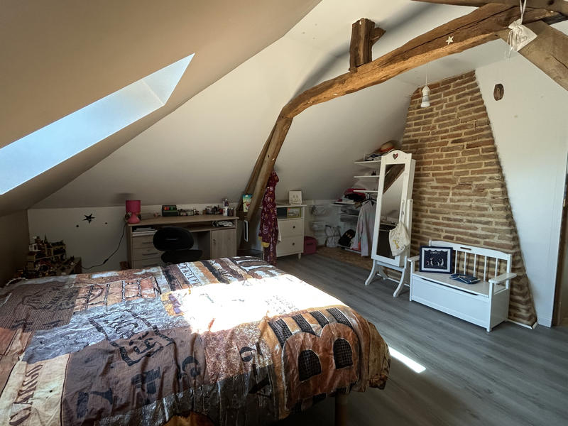 Maison - 90 m² - 5 pièces