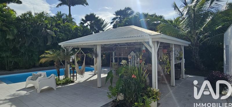 Maison - 230 m² - 6 pièces