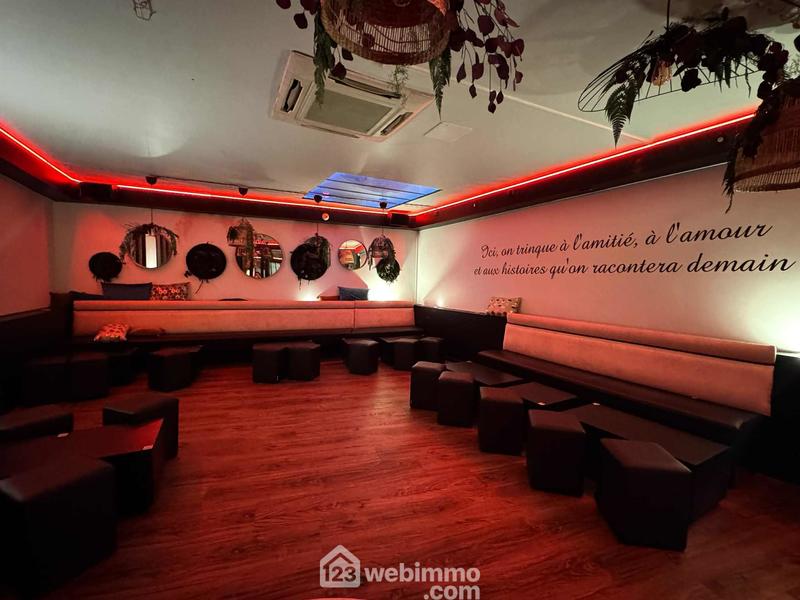 Local commercial - 529 m² - 6 pièces