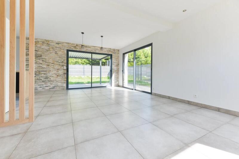 Maison - 104 m² - 4 pièces