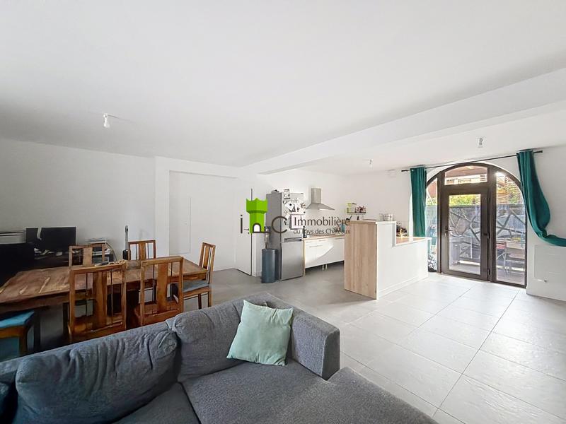 Appartement - 93 m² - 3 pièces