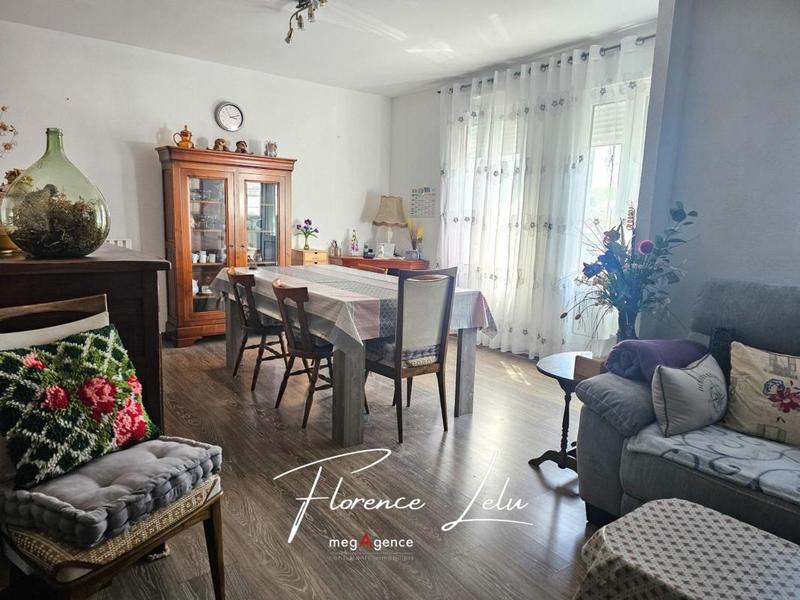 Appartement - 80 m² - 4 pièces