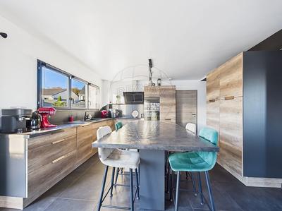 Maison - 141 m² - 6 pièces