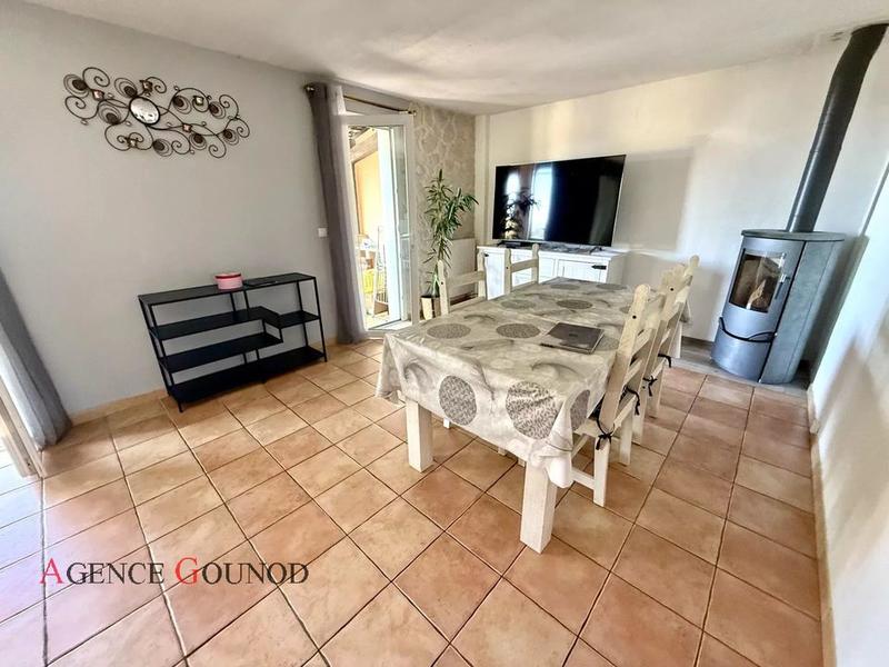 Maison - 91 m² - 5 pièces