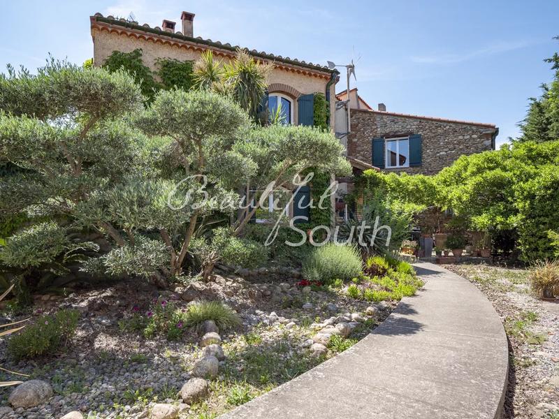 Mas - 345 m² - 10 pièces