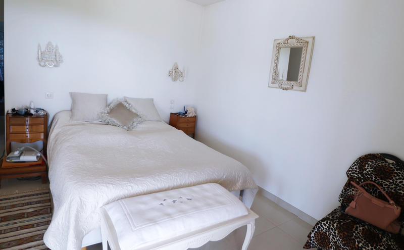 Maison - 220 m² - 7 pièces