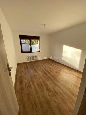 Maison - 219 m² - 10 pièces