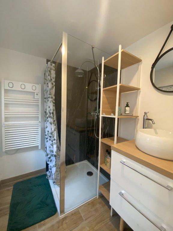 Chambre - 12 m² - 5 pièces