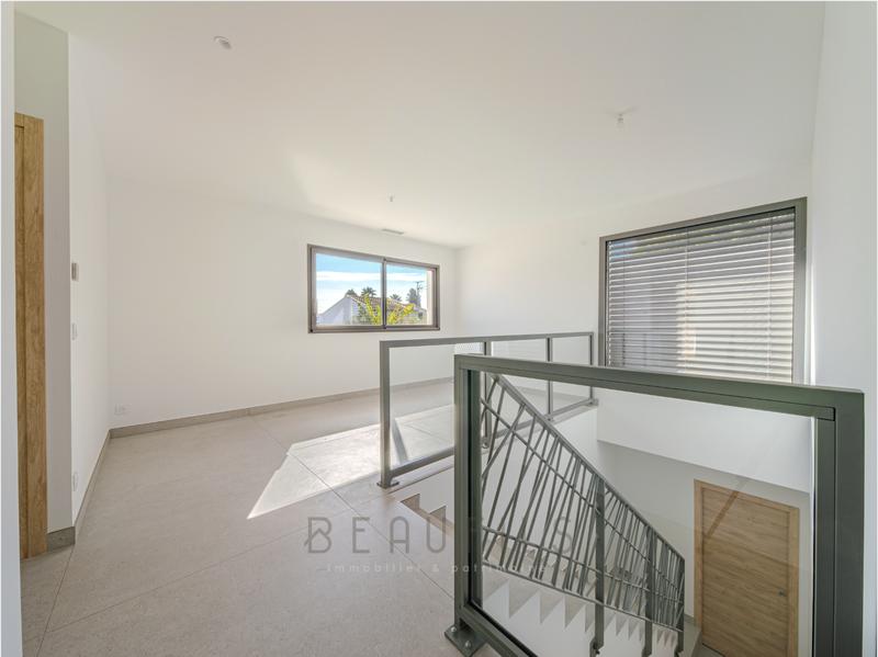 Villa - 255 m² - 7 pièces