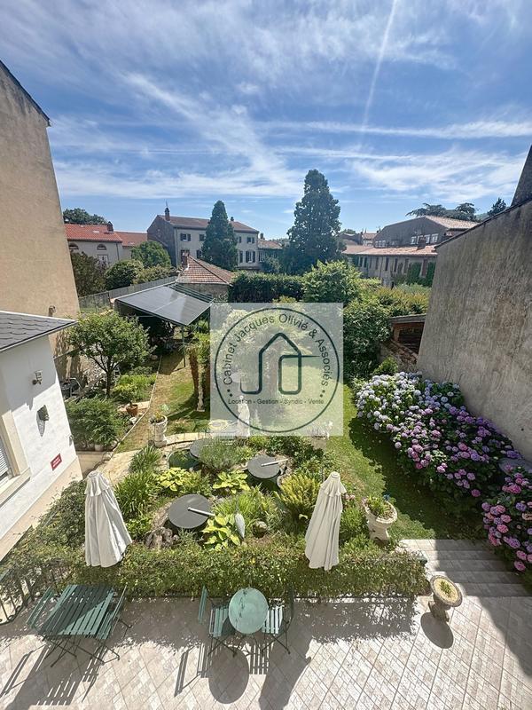 Maison - 503 m² - 11 pièces