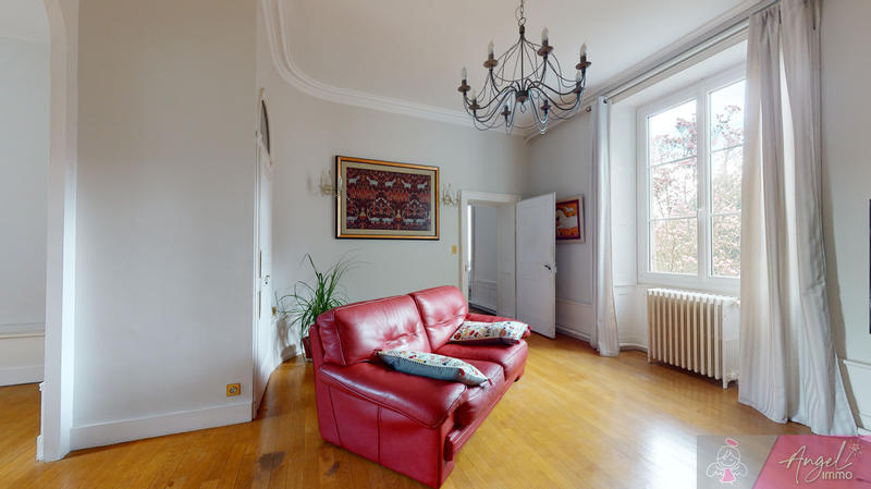 Appartement - 193 m² - 8 pièces