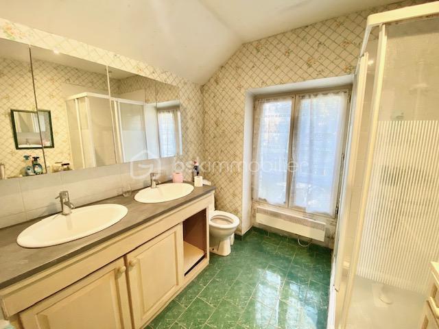 Maison - 184 m² - 11 pièces