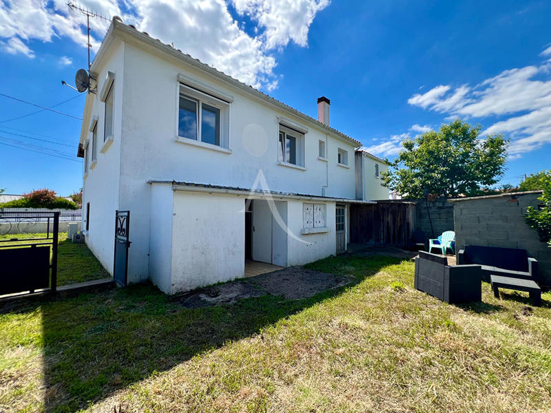 Maison - 90 m² - 5 pièces