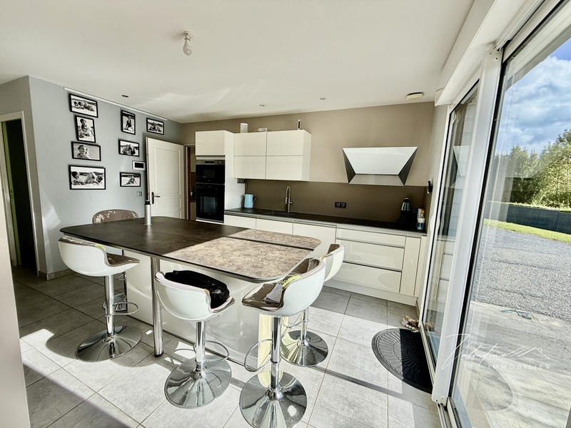 Maison contemporaine - 142 m² - 7 pièces