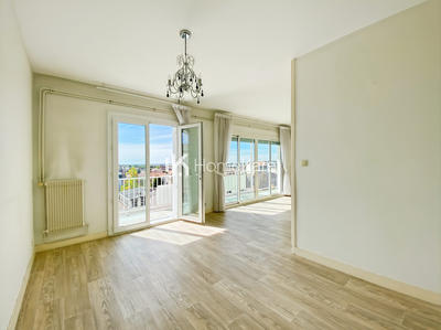 Appartement - 90 m² - 4 pièces