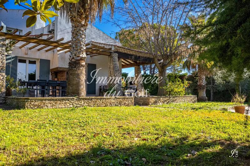 Maison - 215 m² - 5 pièces