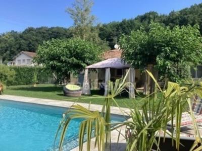 Maison - 188 m² - 6 pièces