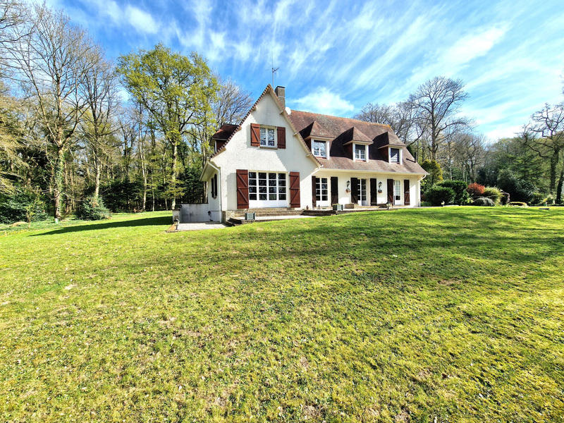 Maison - 300 m² - 10 pièces