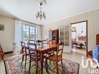 Maison - 267 m² - 9 pièces