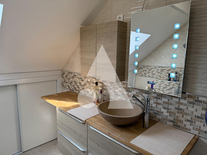 Maison - 149 m² - 7 pièces