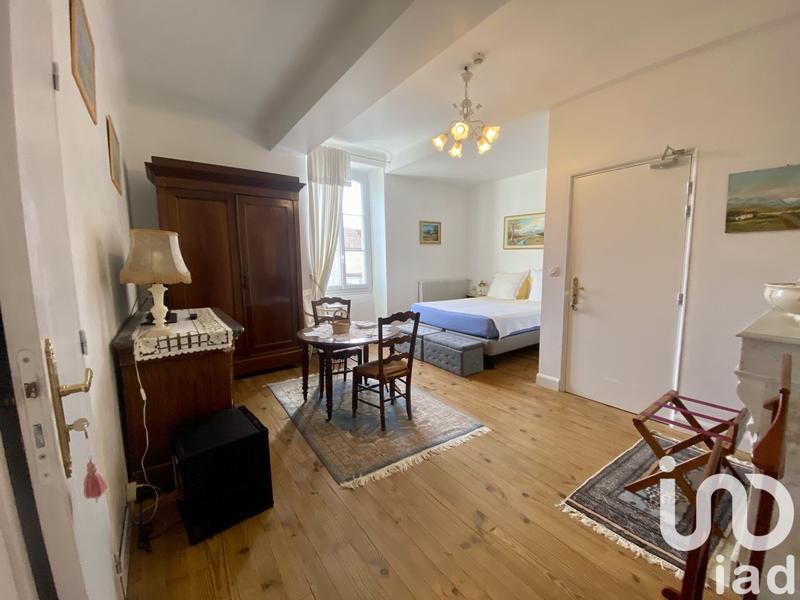 Maison - 550 m² - 11 pièces