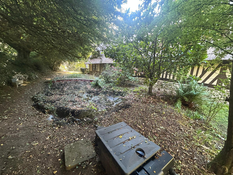 Maison - 238 m² - 8 pièces