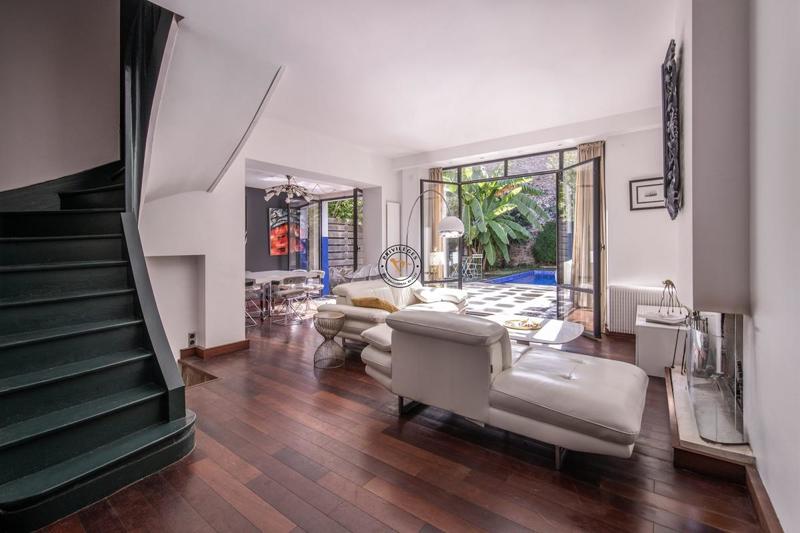 Maison - 172 m² - 9 pièces