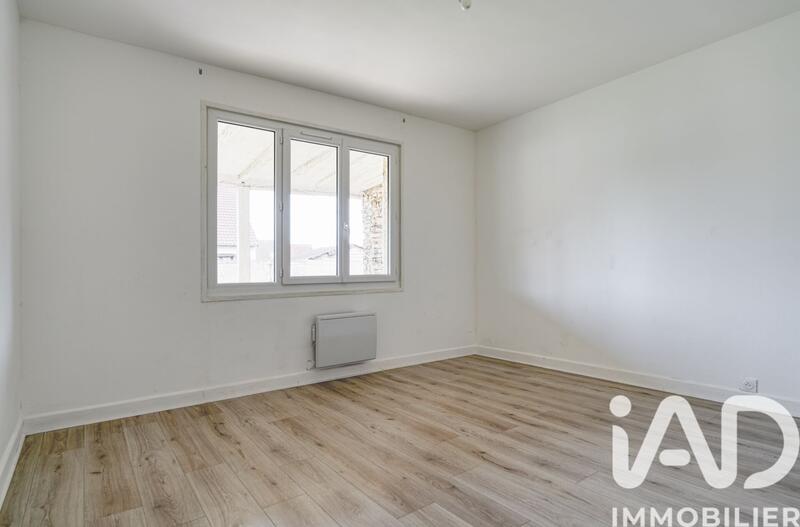 Maison - 181 m² - 8 pièces