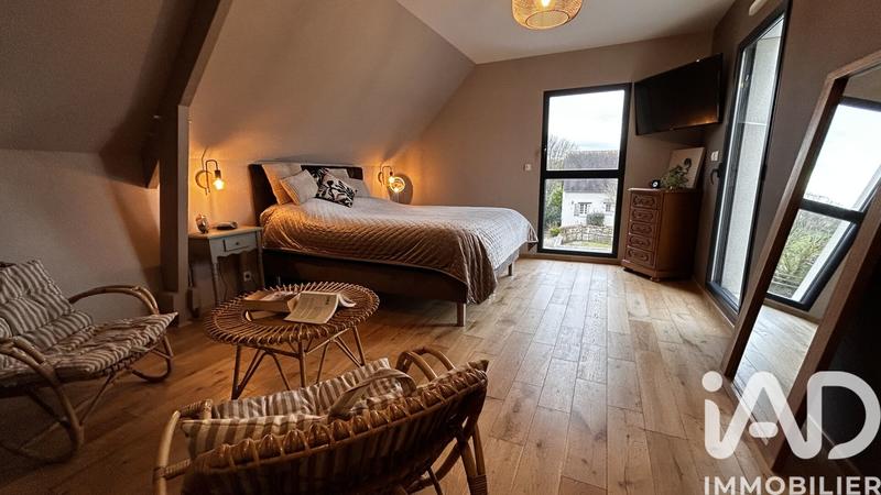 Maison - 217 m² - 8 pièces