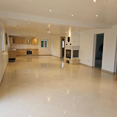 Maison - 210 m² - 7 pièces