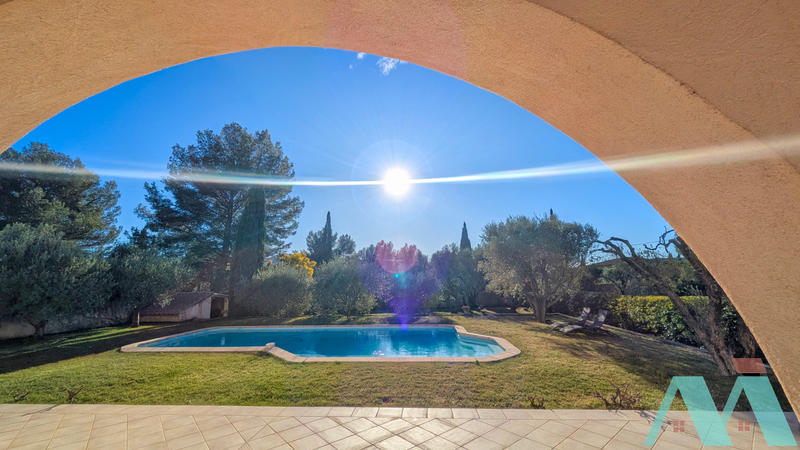 Maison - 185 m² - 5 pièces