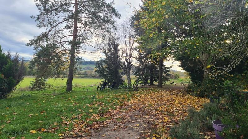 Propriété - 146 m² - 6 pièces