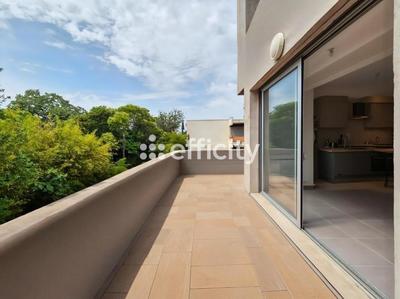 Appartement - 65 m² - 4 pièces