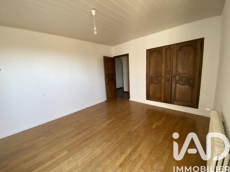 Maison - 167 m² - 6 pièces