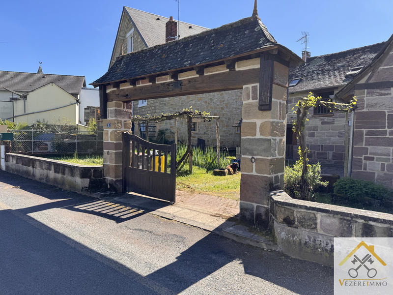 Maison de village - 80 m² - 4 pièces