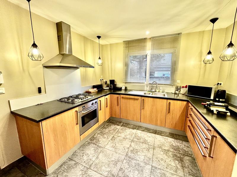 Maison - 121 m² - 6 pièces