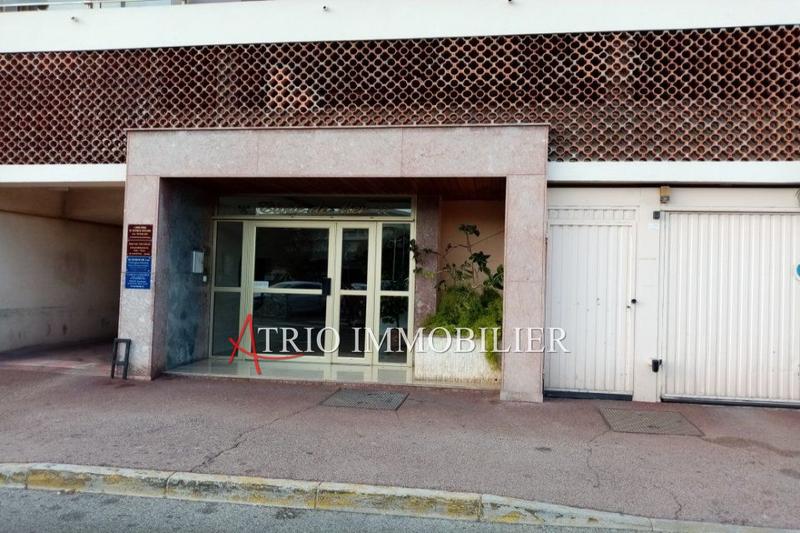 Parking / Garage - 12 m²