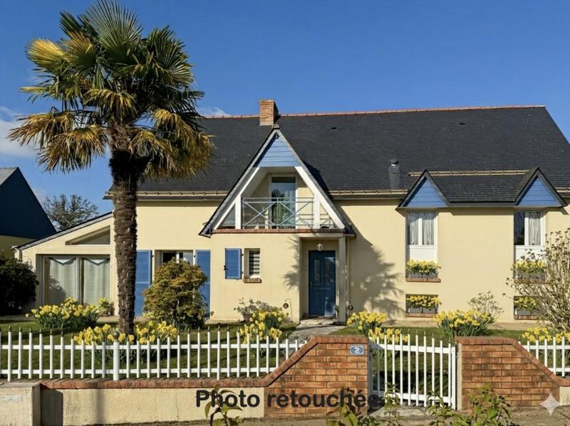 Maison de bourg - 181 m² - 8 pièces