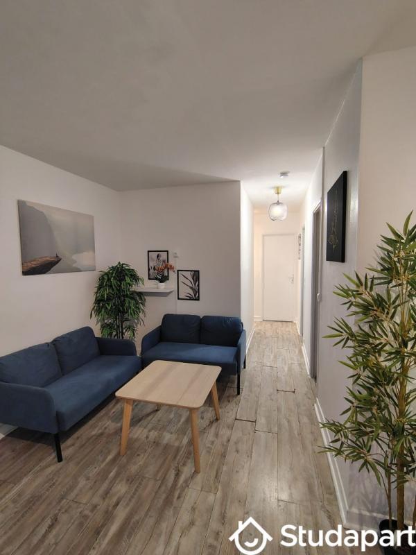 Chambre - 11 m² - 1 pièce