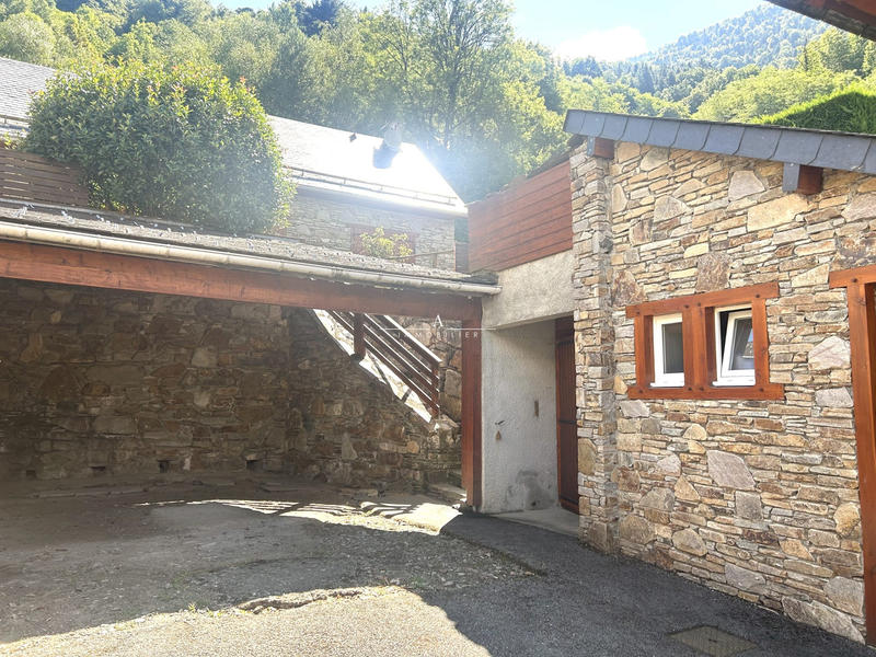 Maison traditionnelle - 140 m² - 4 pièces