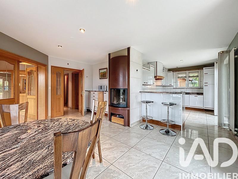 Maison - 233 m² - 6 pièces