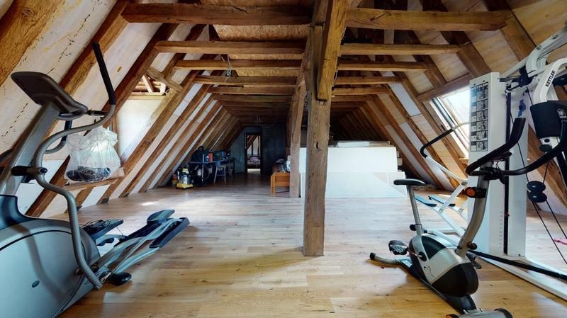 Maison traditionnelle - 517 m² - 10 pièces