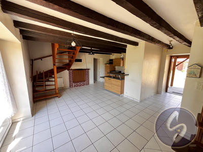 Maison traditionnelle - 82 m² - 4 pièces