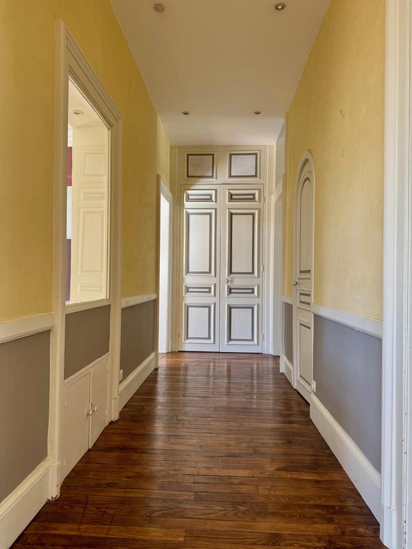 Appartement - 128 m² - 5 pièces