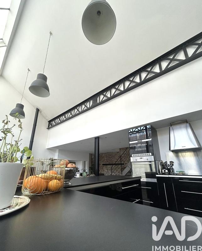 Loft - 83 m² - 3 pièces